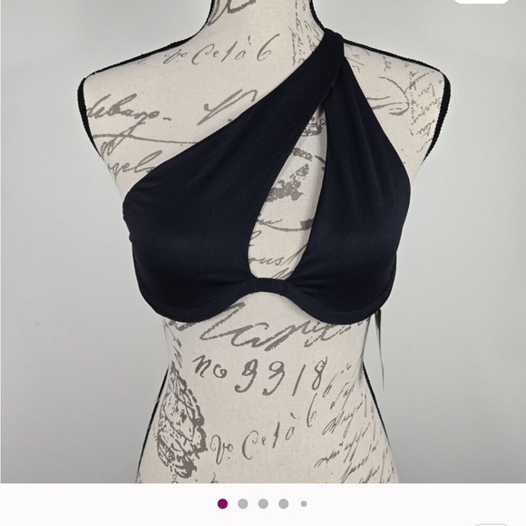 Frederick's of Hollywood Other - Frederick's of Hollywood small black Taormina one shoulder bikini top